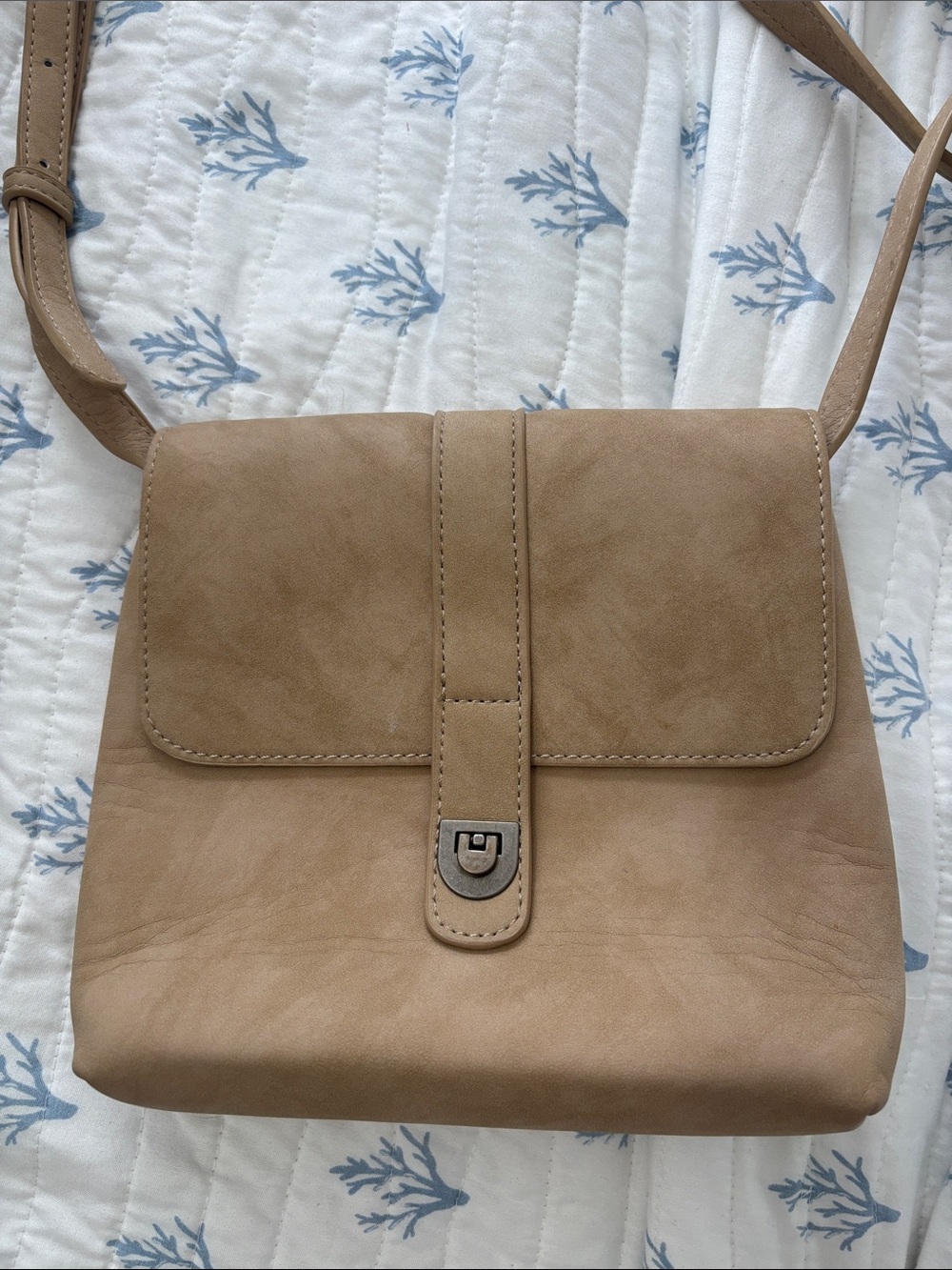 Classic Tan Crossbody Bag – Joy Susan